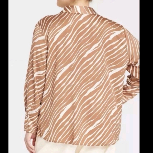 Satin Oversized Long Sleeved Brown Zebra Striped Print Shirt A New Day XXL - Picture 6 of 6